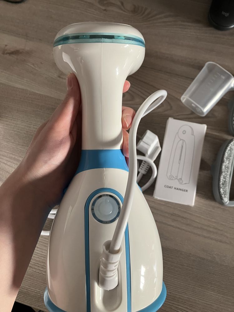 Mini prasowacz parowy parownica Steamaster + stojak