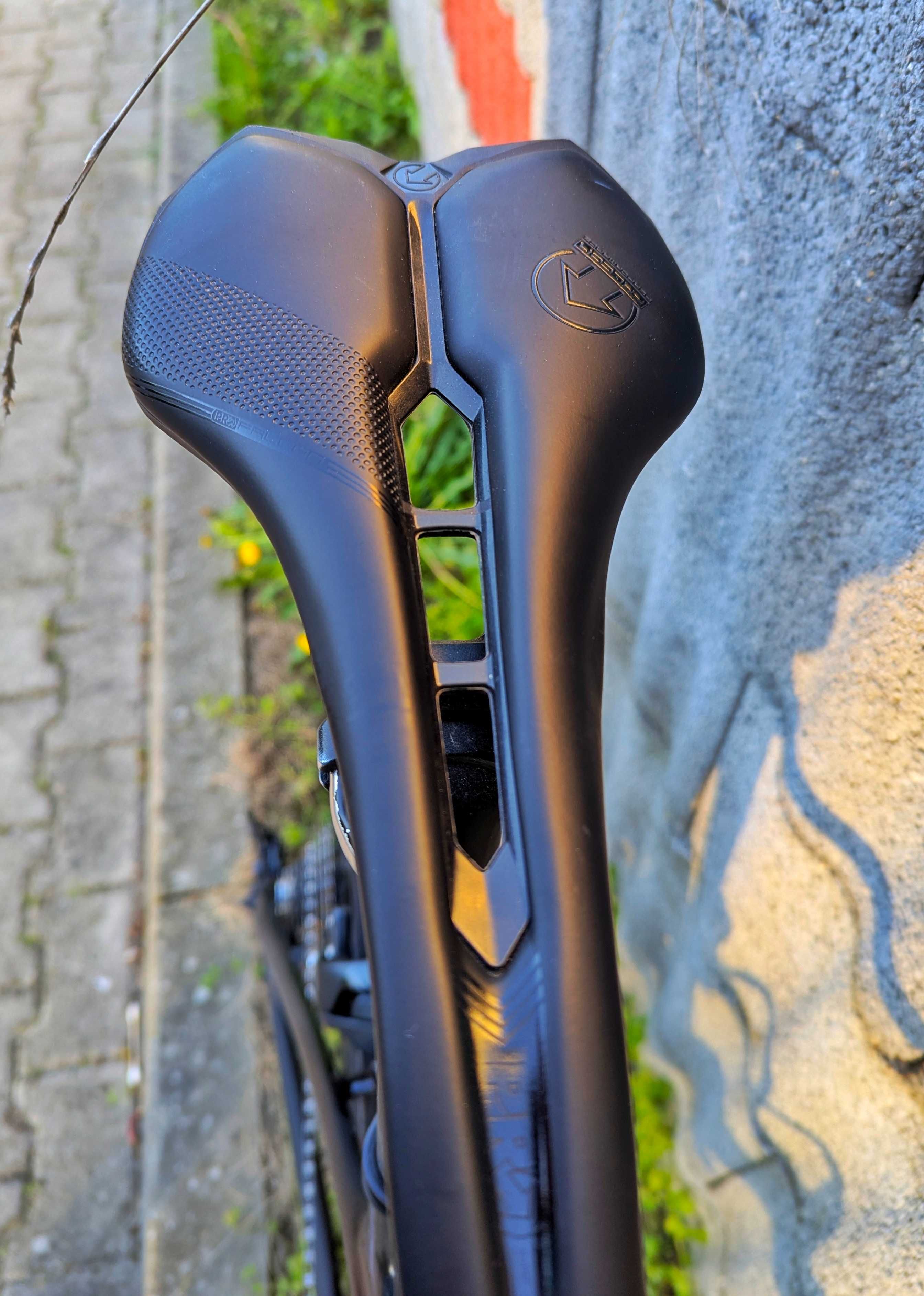 Rower szosowy Scott Addict 10, Syncros, Pro, Fulcrum, Absoluteblack