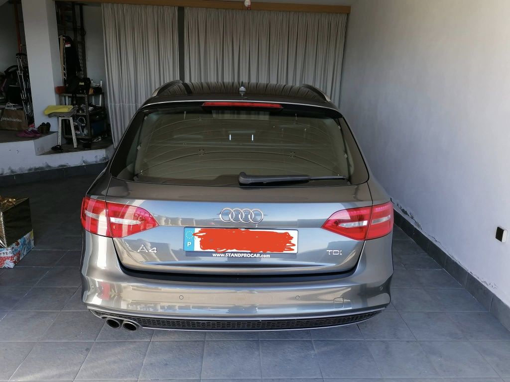 Audi A4 2.0 TDI S Line