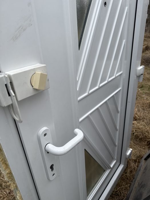 Drzwi zewnetrzne białe plastikowe 215x111 (palacowe, demontaz, wyslka)