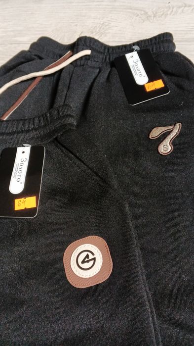 Теплі спортивні штани на флісі для хлопчика 128-134