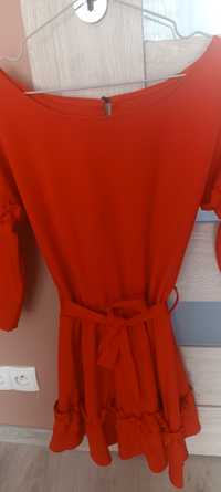 Czerwona sukienka uniwersalna z wiązaniem