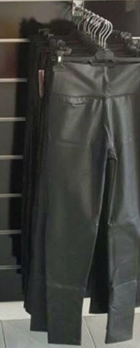 Vende-se Calça de Napa