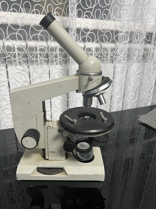 Мікроскоп Біолам