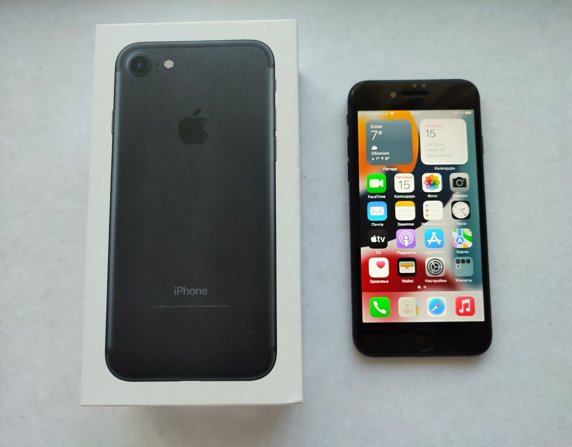 Телефон Apple iphone 7 32GB Space Gray