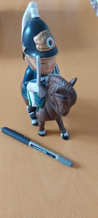 Estatueta de soldado da GNR a cavalo