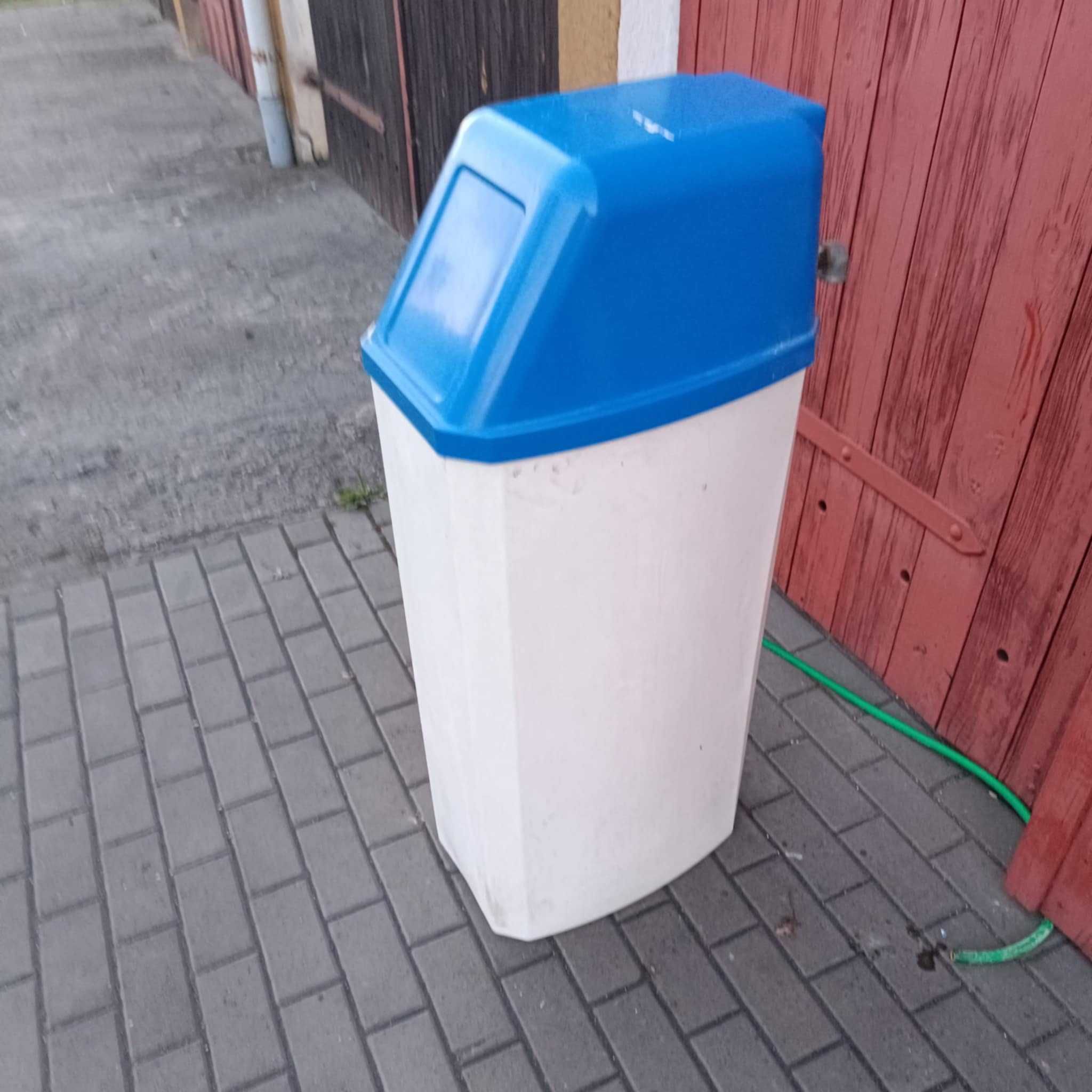 Zmiękczacz wody duży