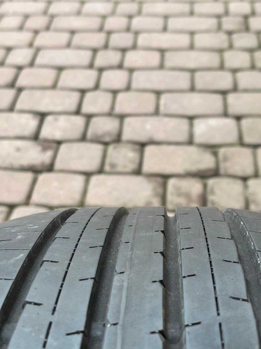 Opony Dunlop SP Sport Maxx 050  225/55/18 98H ROK 2021  6,5MM