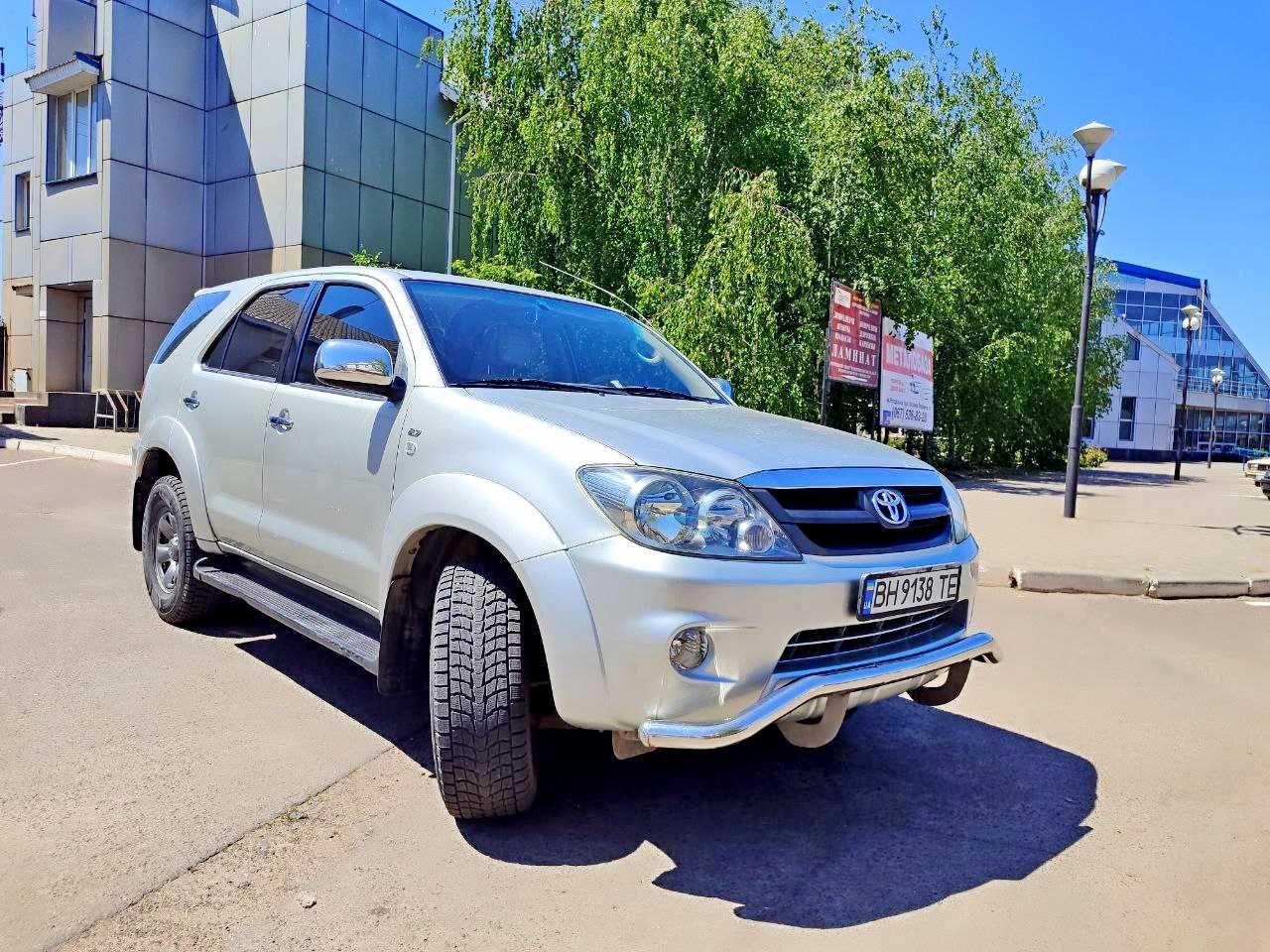 Рамный джип Toyota fortuner