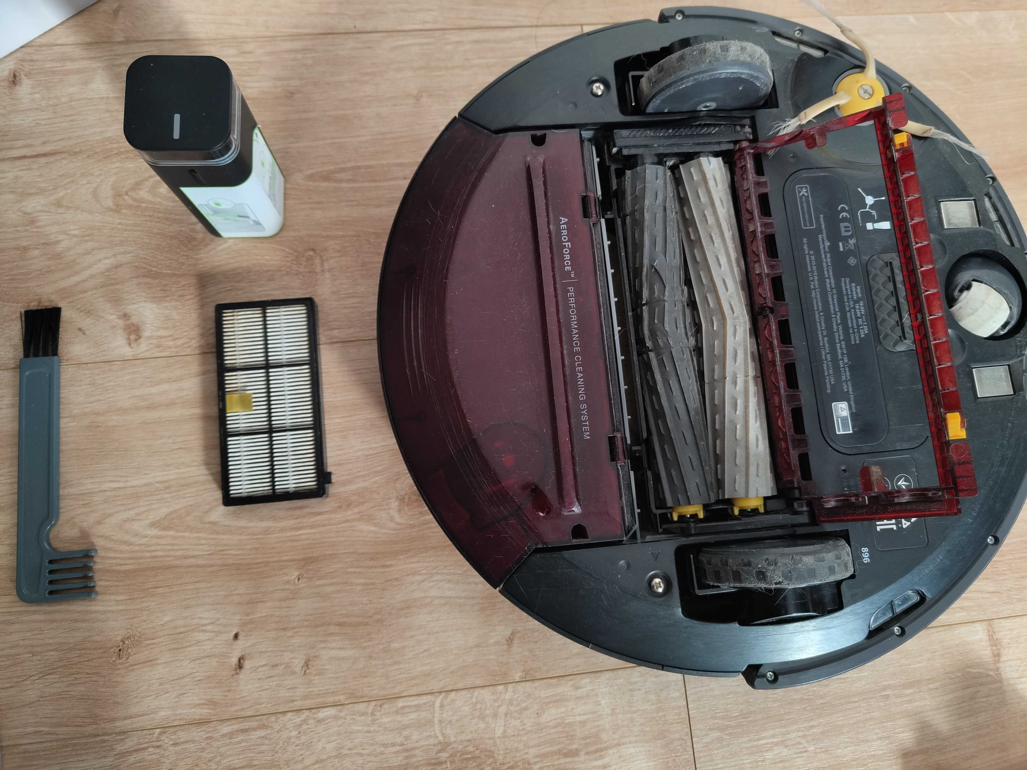 Aspirador iRobot Roomba 896