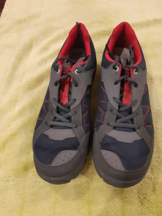 Sapatilhas Quechua pretas