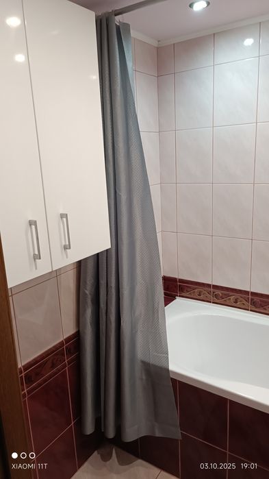 Продається трьохкімнатна квартира