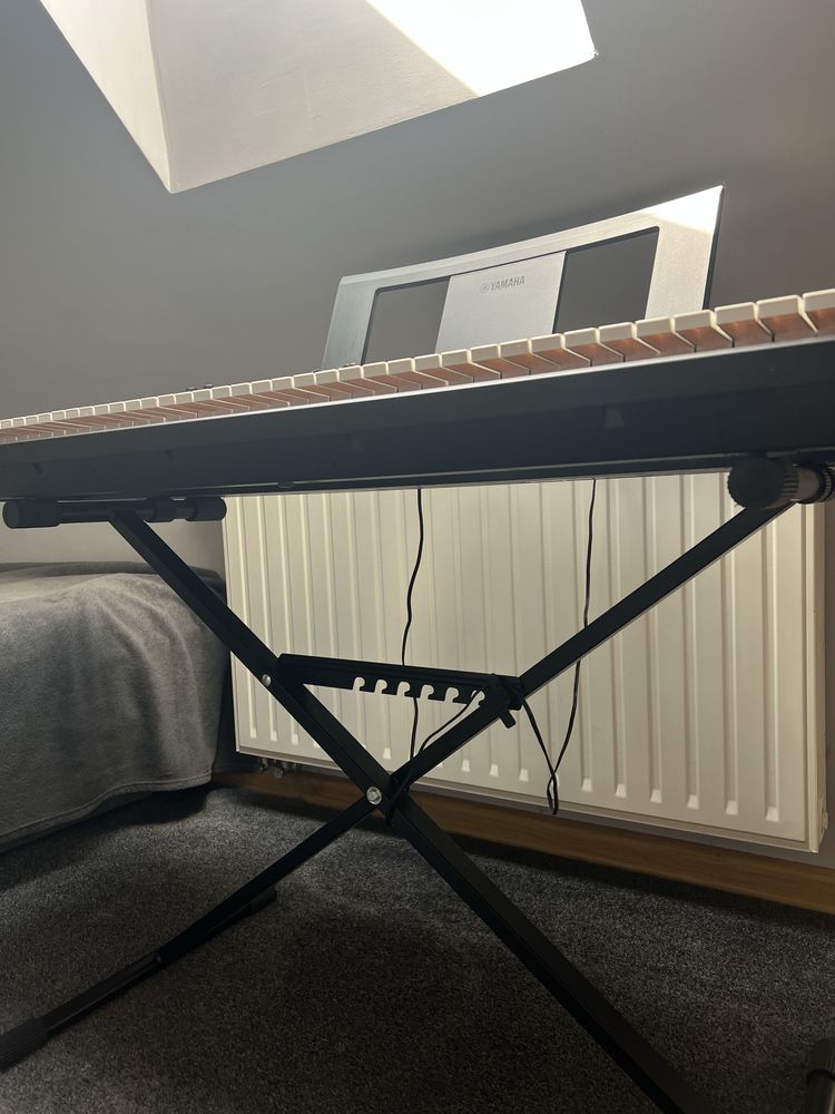 Keyboard YAMAHA PSR EW410
