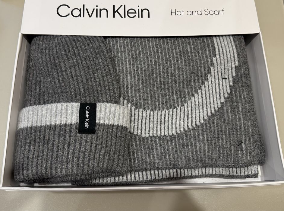 Набір Calvin Klein шапка, шарф унісекс, на подарок  оригінал