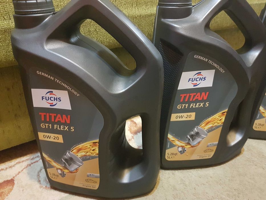 Olej silnikowy Fuchs Titan GT1 0W20 5 L