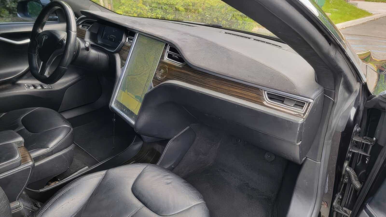 2015 Tesla Model S 70