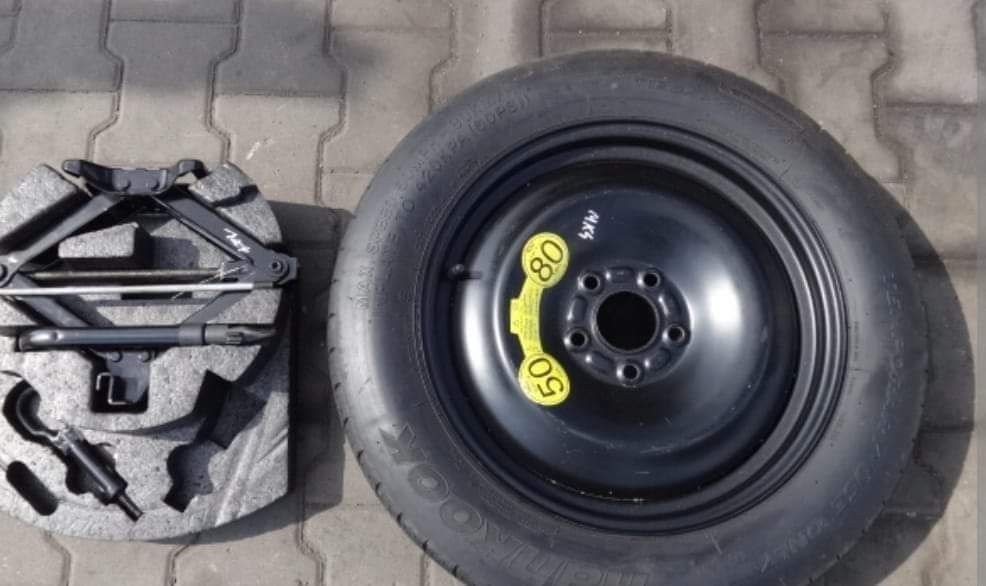 Ford C-Max K1 H4 03 F3 przód drzwi zderzak lampa