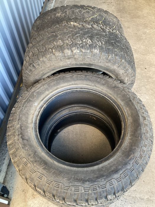 Продам резину GRABBER АТ , Чехія , БУ 265/65/R18