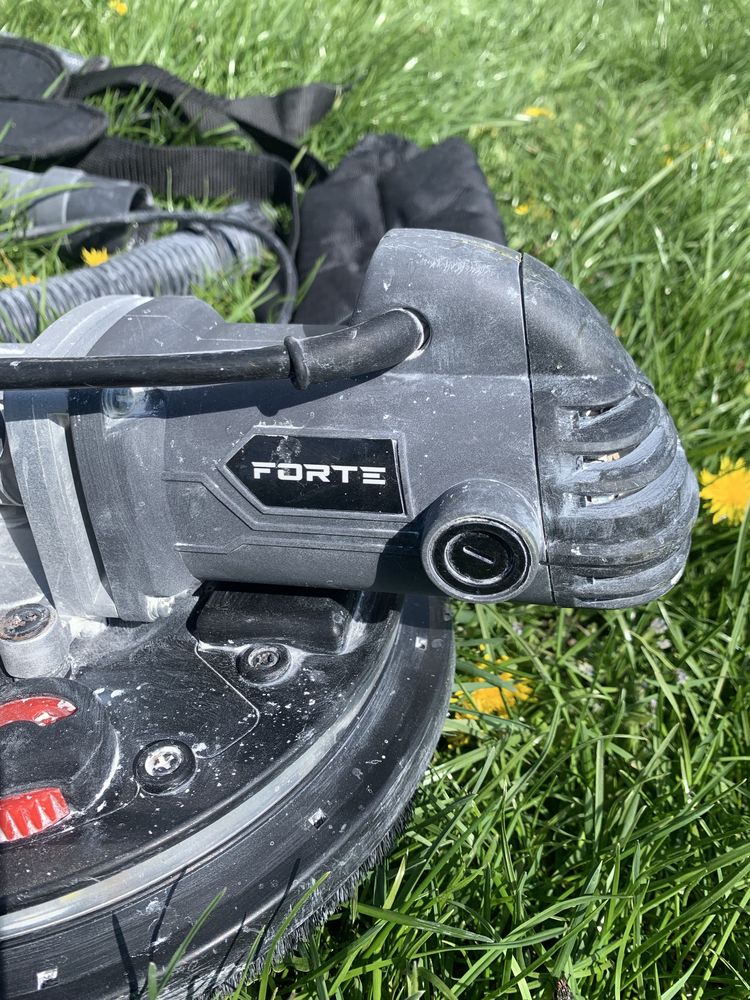 Шліфмашина Жираф Forte DWS-225 VLB