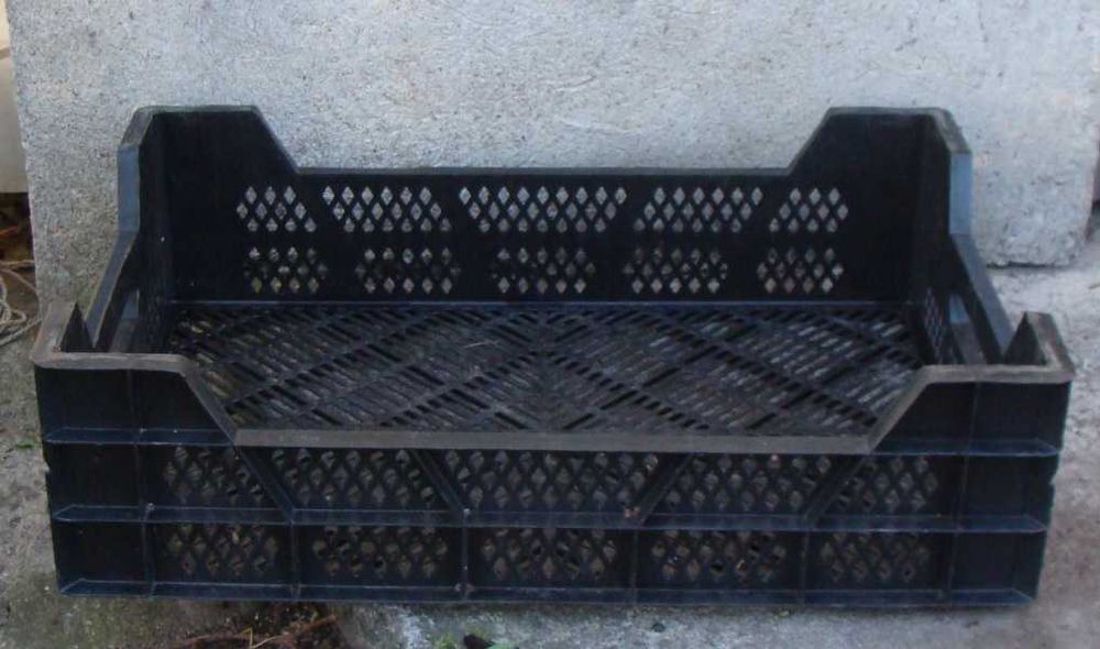 SKRZYNKI PLASTIKOWE 12KG/20KG czarne - na warzywa / owoce