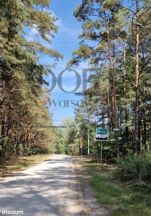 Działka w domkiem Emów