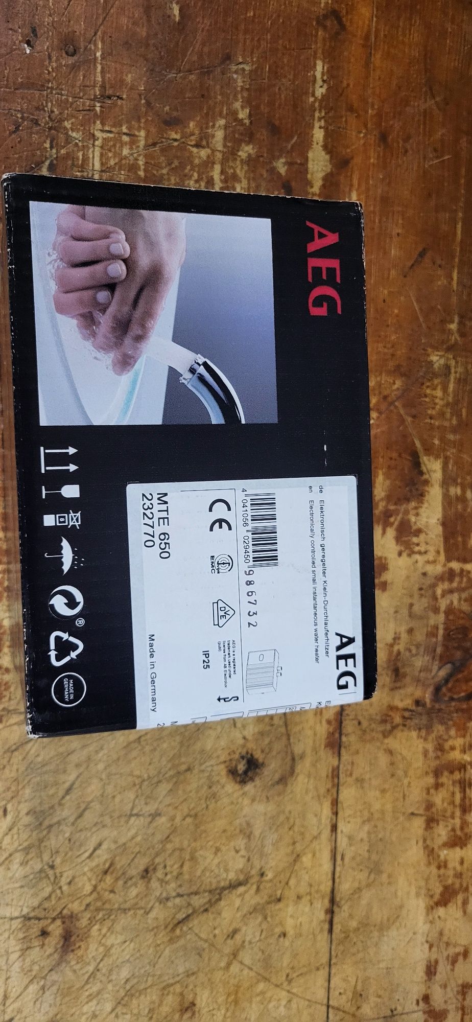 Podgrzewacz AEG MTE650