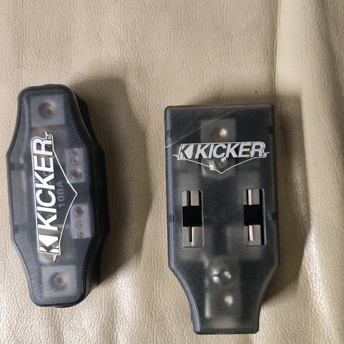 Запобіжник + дистриб'ютор kicker.