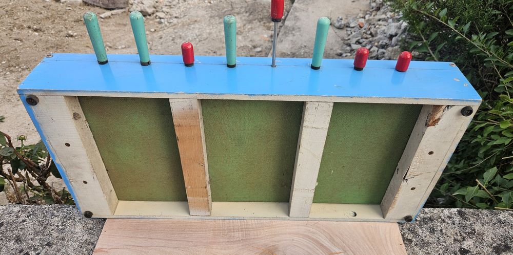 Mesa de matraquilhos antiga de criança