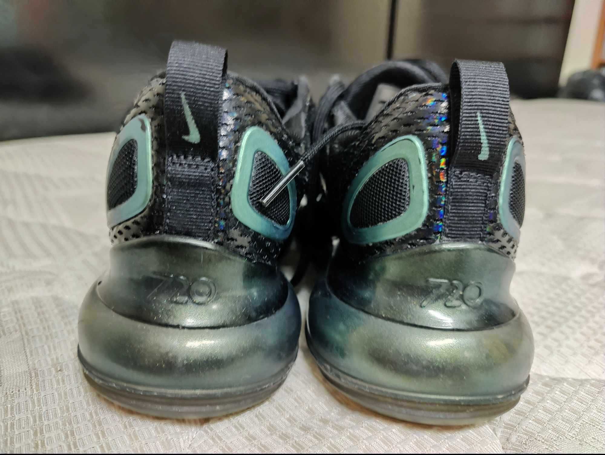 Nike Air Max 720 Throwback Future Iridescent tam. 37.5 como novas