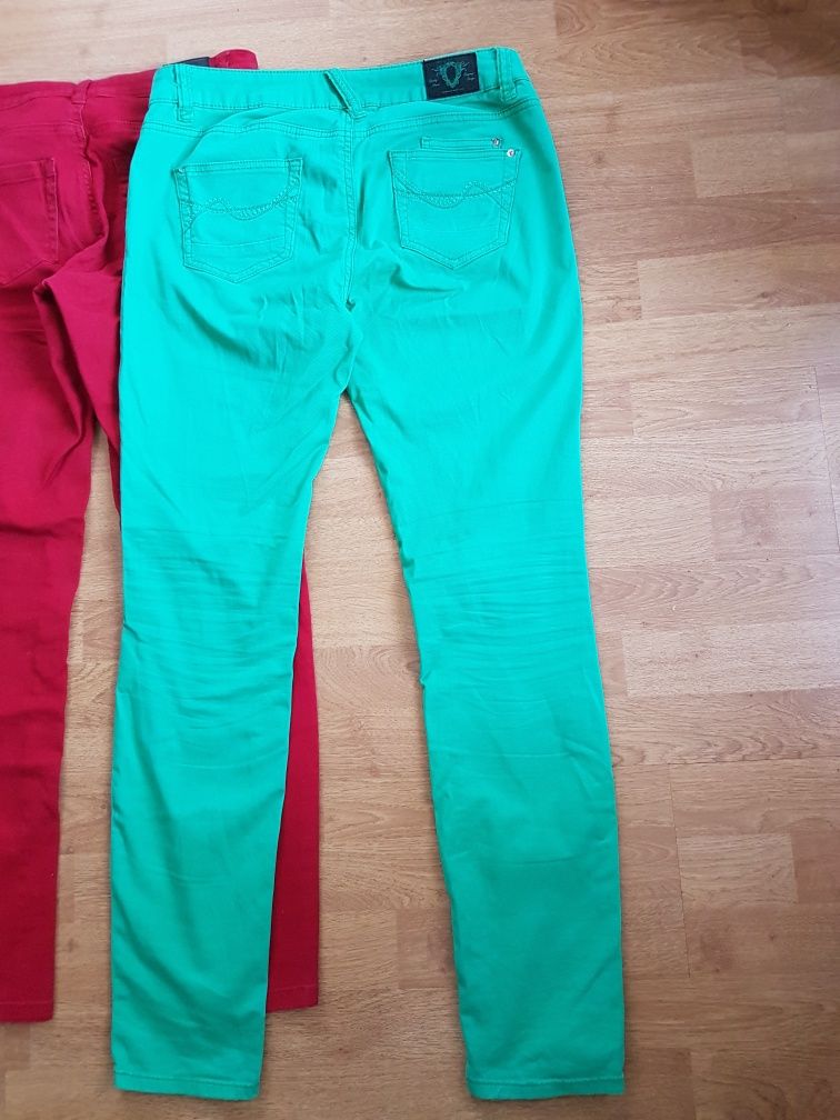 Spodnie z Orsay czerwone i zielone r.38 i 40