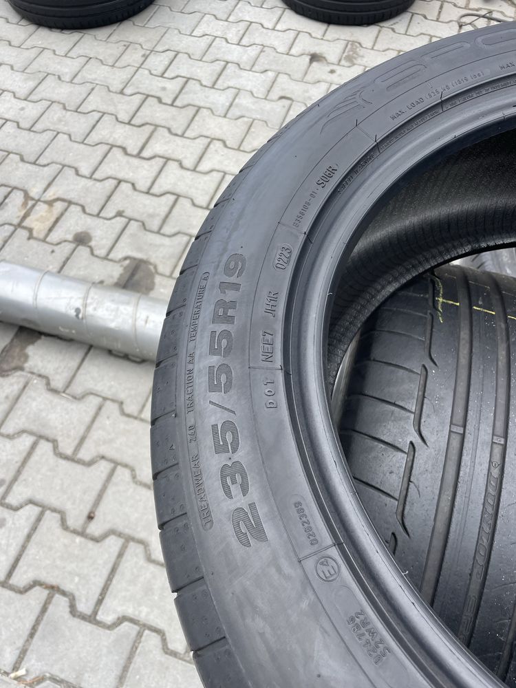 Колеса/резина/гума 235/55R19 Dunlop