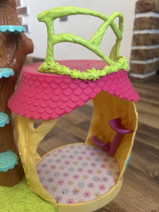 Domek Enchantimals duży.