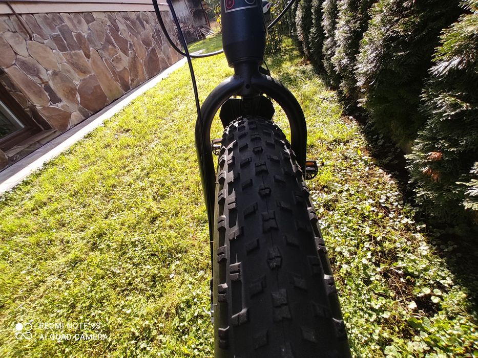 Продаю раму від велосипеда в подарок колеса і руль