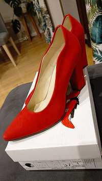 Czerwone eleganckie zamszowe buty na obcasie, r.37, czółenka