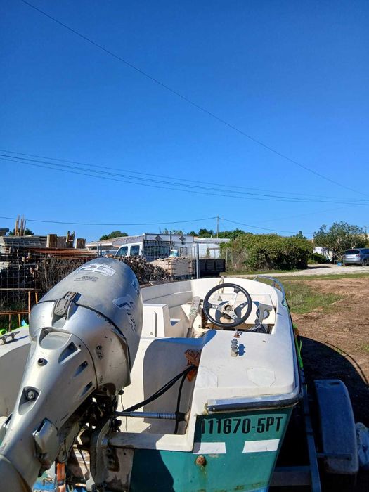 Barco Fibramar 25hp a 4 tempos