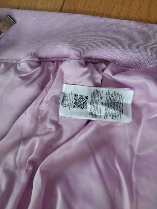 kurtka bomberka firmy Guess rozm S  36/ 38 na podszece lekko ocieplana