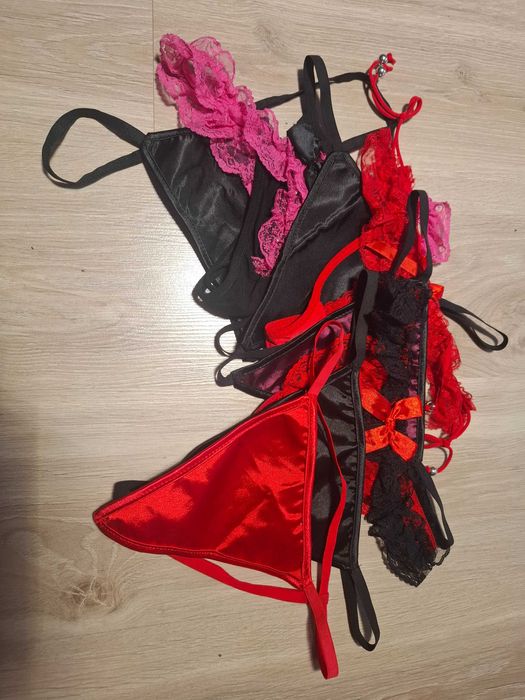 Zestaw 8 sztuk stringów XL