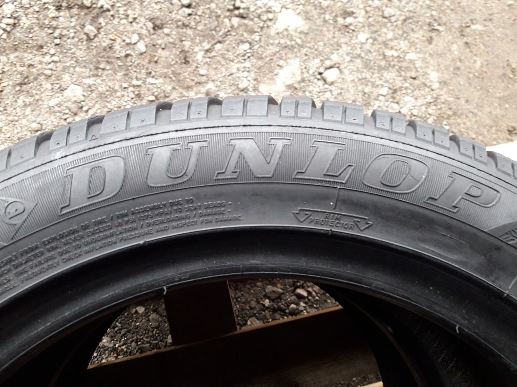 DUNLOP 195/55R16 87T, pojedyńcza opona zimowa.