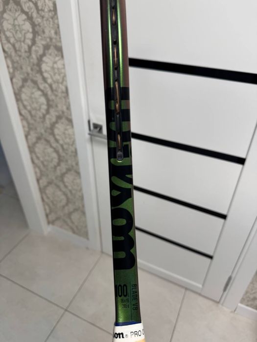 Wilson Blade v8 100 285 g