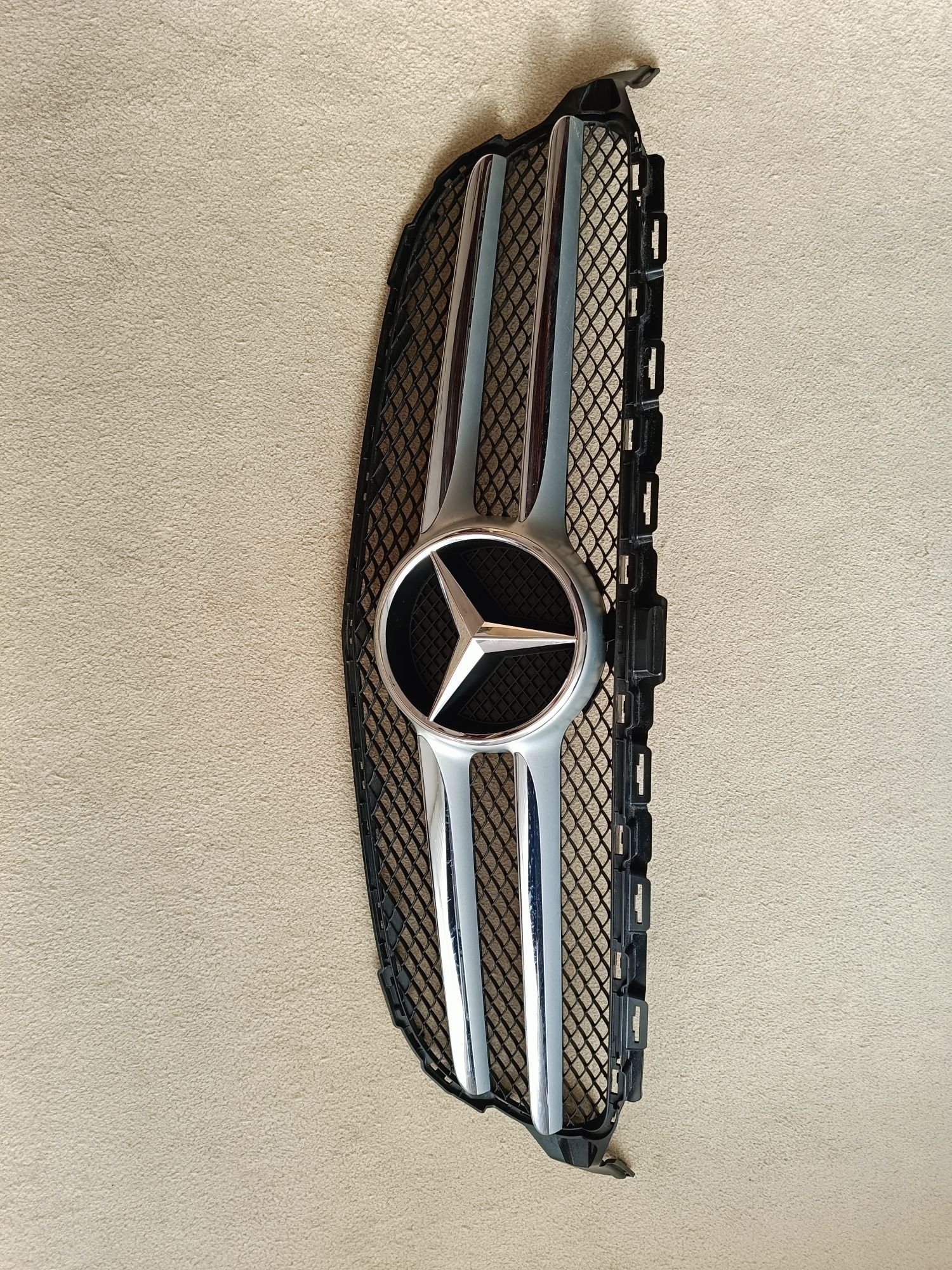 Osłona chłodnicy , atrapa Mercedes c 205