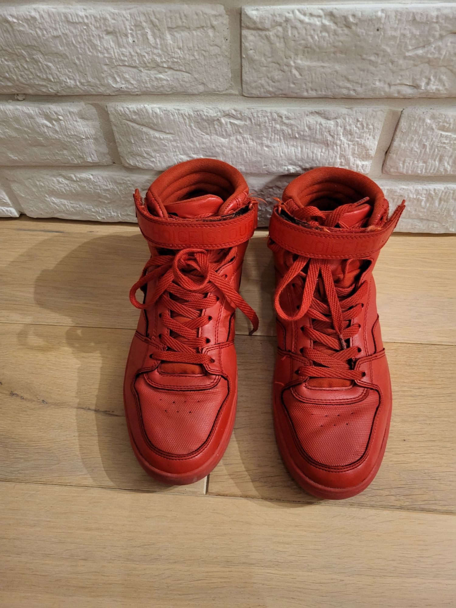 Czerwone sneakersy Cropp r. 41