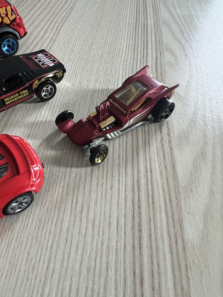 Samochodziki Hot Wheels-8szt.