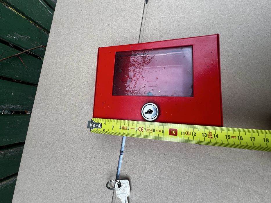 Skrzynka metalowa na