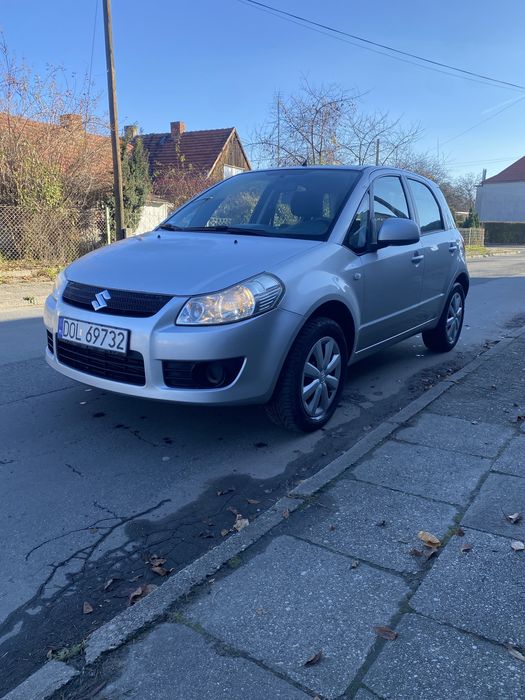 Ładny Suzuki SX4 Bez rdzy