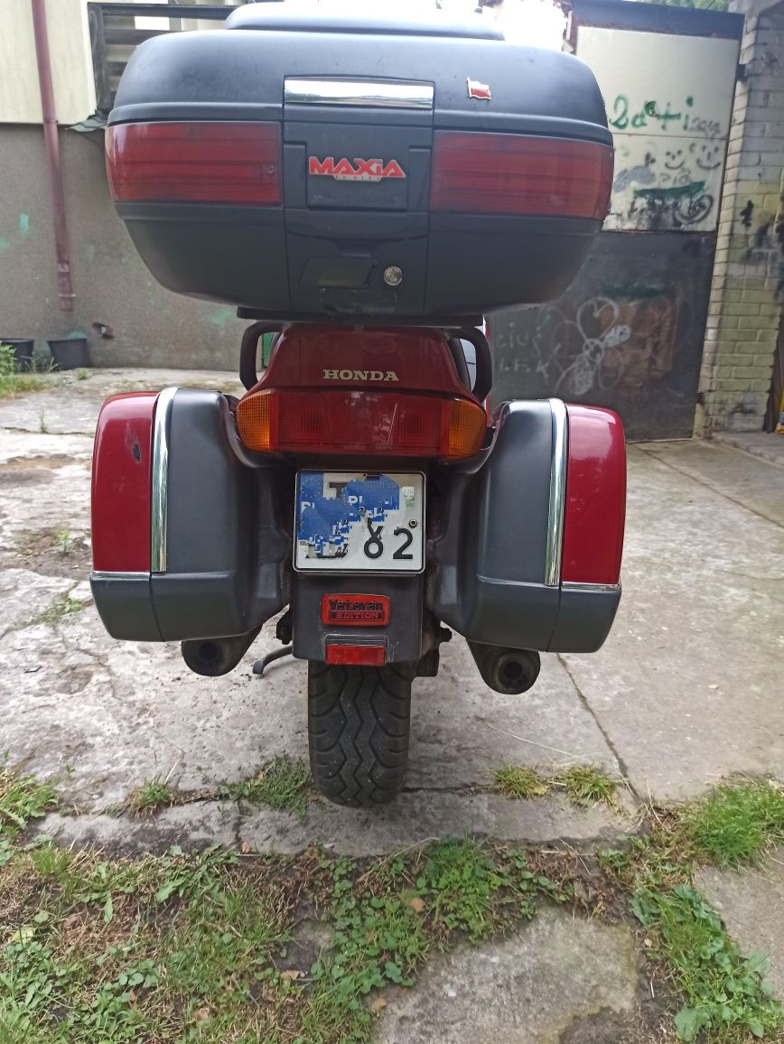 Honda ST 1100 ...