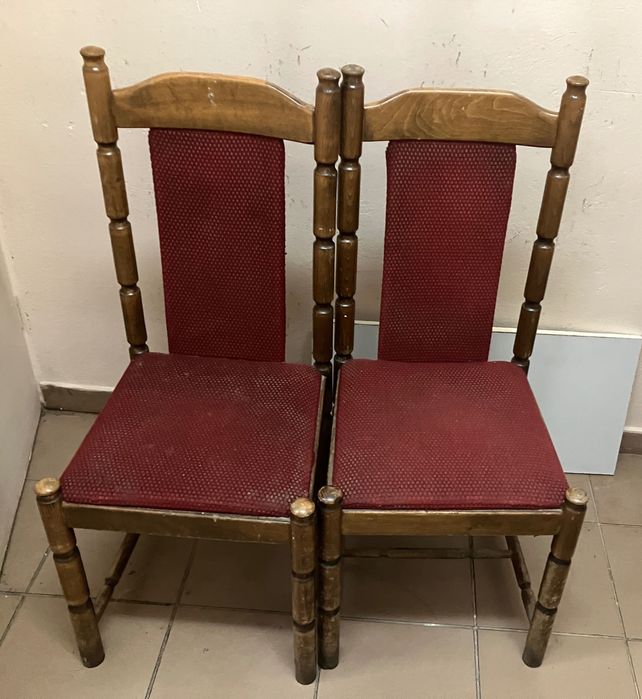 Krzesełka, różne kolory i modele