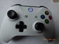 Comando Xbox One S AVARIA;Liga,conforme foto;para peças;Ler anuncio
