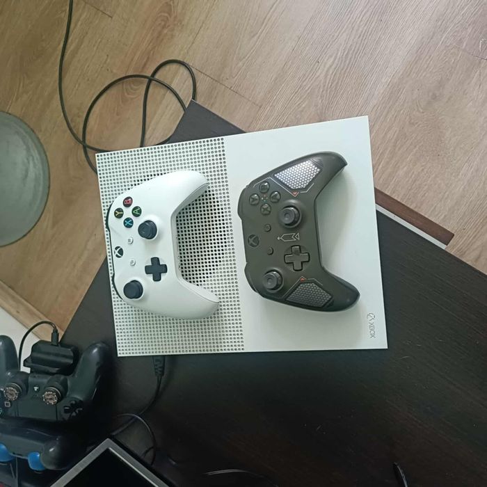 Sprzedam Xboxa ONE-S