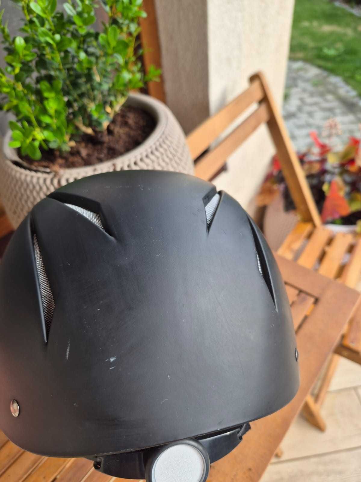Dziecięcy kask jeździecki Decathlon , rozmiar S (51 - 54 cm)