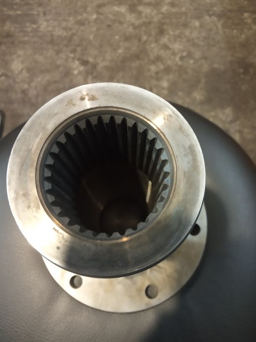 Продам ступицу. Для лёгкой промышленности.